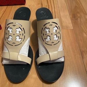 Cream Tory Burch